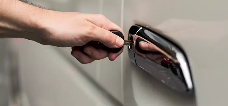 Why Choose Our Auto Locksmith Team in West Islip, NY?